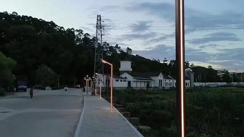 城市道路照明智能控制器：价格背后的技术考量